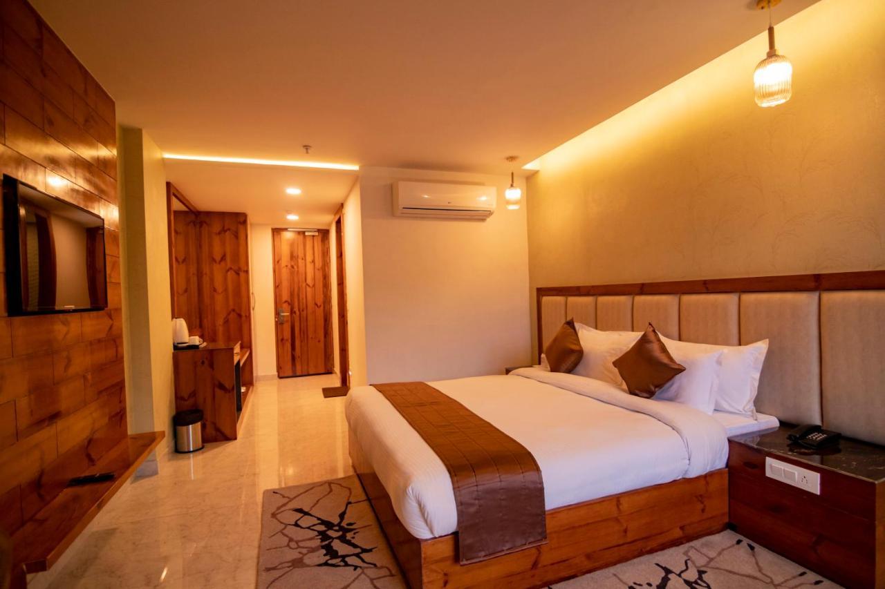 Golden Fern Resort Shimla Exterior photo