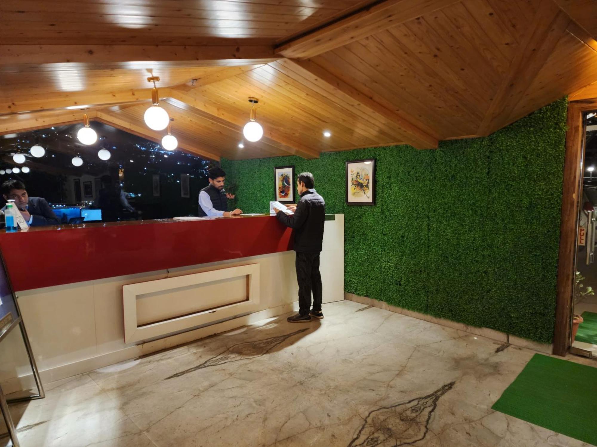 Golden Fern Resort Shimla Exterior photo